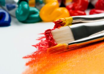 Artist Sarah Janavicius will demonstrate her methods at a Wokingham Art Society meeting. Picture: Anna Kolosyuk via Unsplash