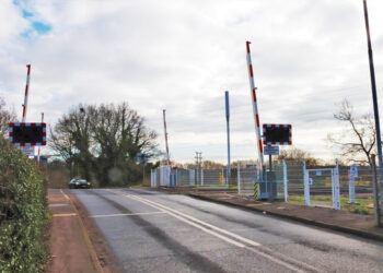 The level crossing at Star Lane in Wokingham, which will temporarily close for this phase of works.