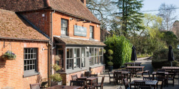 Ye Olde Leathern Bottel pub on Barkham Road.