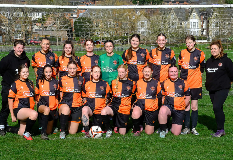 Wokingham Town FC Ladies. Pic: Andrew Batt.