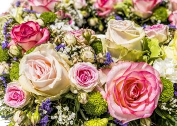 Watch a flower arrangement demonstration in May. Picture: Felix Mittermeier via Pixabay