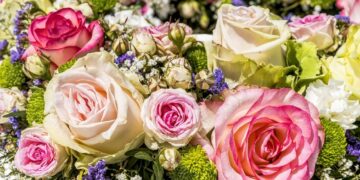 Watch a flower arrangement demonstration in May. Picture: Felix Mittermeier via Pixabay