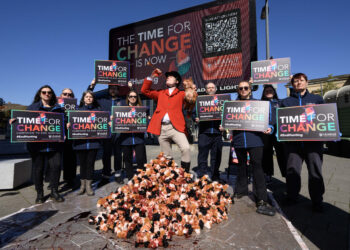 Fox hunt protest at Reading Station