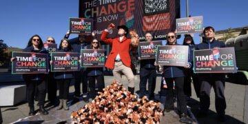 Fox hunt protest at Reading Station
