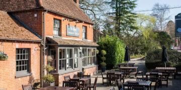 Ye Olde Leathern Bottel pub on Barkham Road.