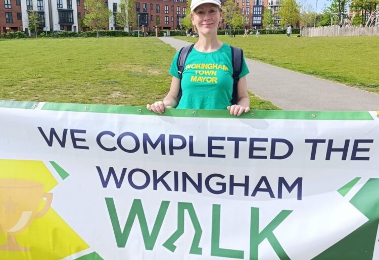 \wokingham Walk 2026. Puic by David Dunham. Town mayor Lou Timlin.