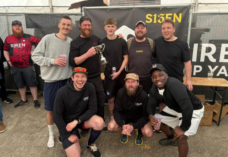 The winning team from Siren.