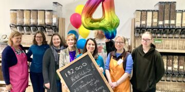 Maya, her team and Wokingham Town Mayor Cllr Lou Timlin celebrated four years of sustainability. Picture: Emma Merchant
