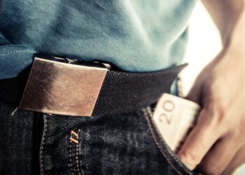Bracknell Forest stores are being urged to comply with underage sales laws. Picture: Jarmoluk via Pixabay