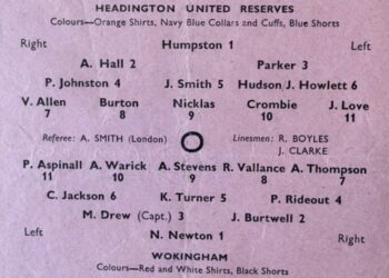 the August 1954 Metropolitan League match between Headington United Reserves and Wokingham Town.