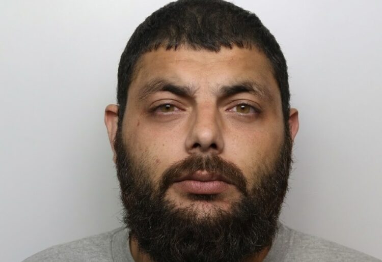 Ricky Turner is 34-years-old and wanted on recall to prison?he is known to frequent Reading town centre and surrounding areas to the east of Reading.