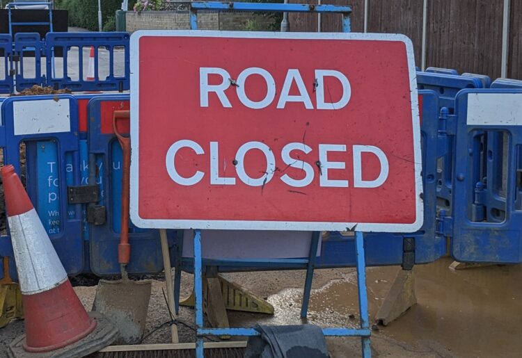 The A33 relief road is set to close overnight as part of rolling closures which will see some of the major roads around Reading upgraded