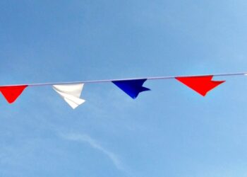 Volunteers seek red, white and blue fabric to make Heritage Day bunting. Picture: Ziggy2012 via Pixabay
