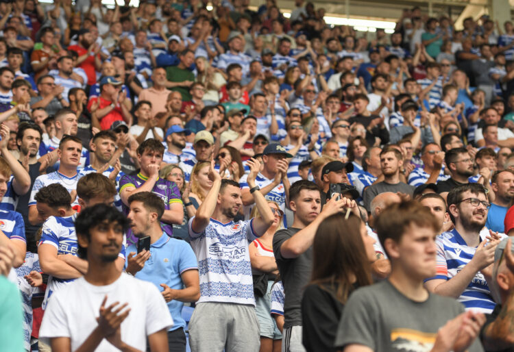 Reading FC fans