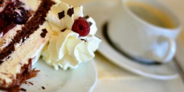 Wokingham Afternoon WI is friendly and welcoming, say its members. And cake is a must. Picture: Congerdesign via Pixabay