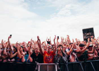 The Bastille crowd at Reading Festival 2022. Credit: Sarah Louise Bennett