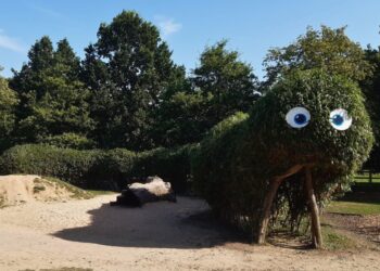 The living willow caterpillar in the nature play area has been carefully shaped, woven and restored by rangers.