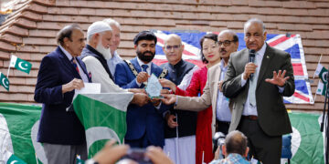 Mian Saleem Senior (right), councillor Amjad Tarar, the deputy Mayor of Reading, Matt Rodda the Labour MP for Reading Central, Yuan Yang, the Labour MP for Earley and Woodley, Dr Ejaz Elahi and others at Pakistan Independence Day celebrations in Reading. Credit: Reading Pakistani Community Centre