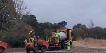 Work is taking place on footpaths at Ashenbury Park, accessed from Denmark Avenue in Woodley. Credit: Sas Richmond