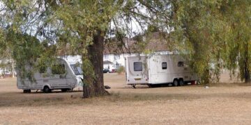 Two Traveller camper vans spotted in Foxhays Road, Whitley on Wednesday, August 19. Credit: UGC