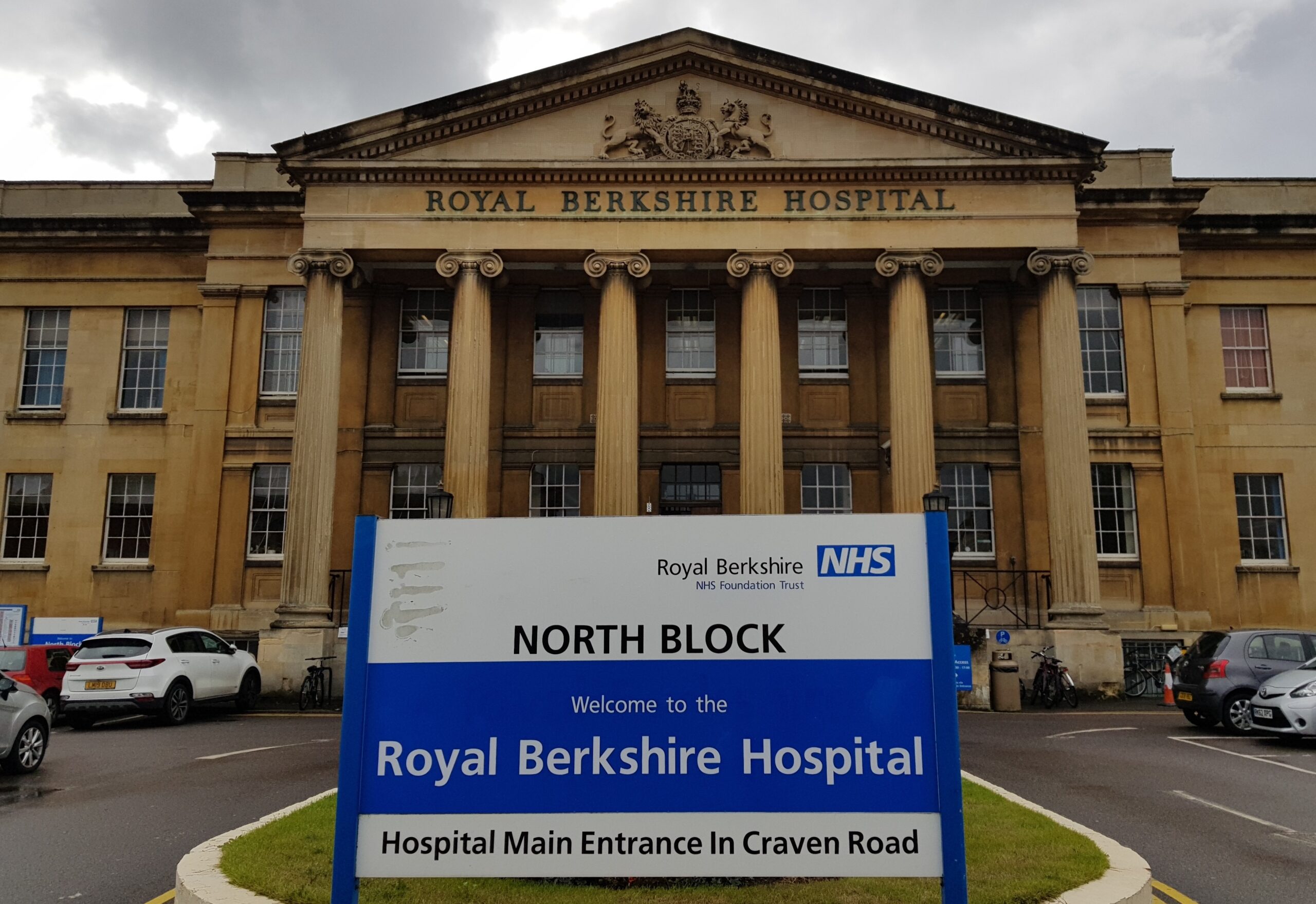 Royal Berkshire Hospital porters to strike for five days in overtime ...